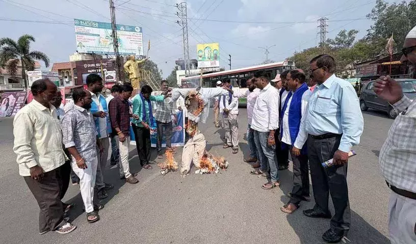 नगरपालिका चुनावों में BJP को हराना चाहिए: दलित नेता नगरपालिका चुनावों में BJP को हराना चाहिए: दलित नेता