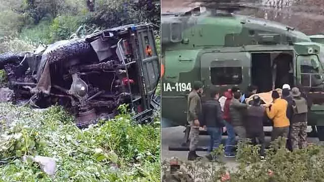 J&K: सेना का वाहन 200 फीट गहरी खाई में गिरा; 10 जवान शहीद J&K: सेना का वाहन 200 फीट गहरी खाई में गिरा; 10 जवान शहीद