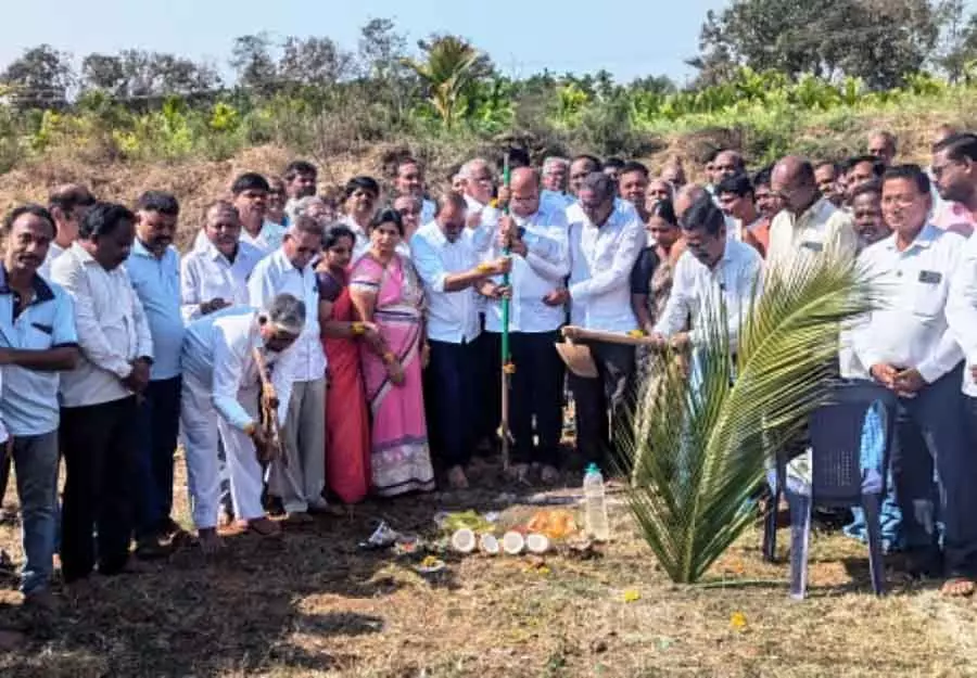 मुक्तिधाम विकास कार्य का शुभारंभ: MLA मुक्तिधाम विकास कार्य का शुभारंभ: MLA