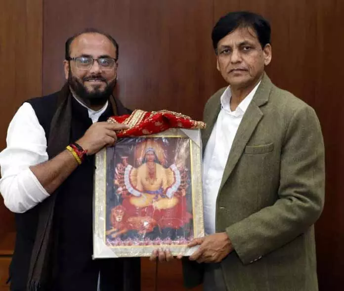 BJP केडीडी अध्यक्ष ने गृह राज्य मंत्री से मुलाकात की, प्रमुख मुद्दों पर ज्ञापन सौंपा BJP केडीडी अध्यक्ष ने गृह राज्य मंत्री से मुलाकात की, प्रमुख मुद्दों पर ज्ञापन सौंपा