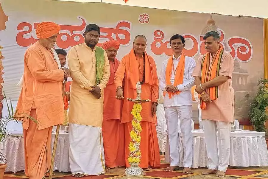 हम सब हिंदू हैं, हम सब भाई हैं, हम सब एक हैं: Krishna Joshi हम सब हिंदू हैं, हम सब भाई हैं, हम सब एक हैं: Krishna Joshi