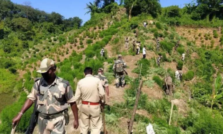 Meghalaya में माईखुली इलाके में फिर तनाव, सीमा विवाद जारी Meghalaya में माईखुली इलाके में फिर तनाव, सीमा विवाद जारी