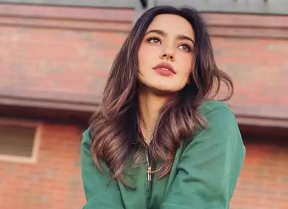 बिहार के सियासी परिवार से बॉलीवुड तक: Neha Sharma का दिलचस्प सफर बिहार के सियासी परिवार से बॉलीवुड तक: Neha Sharma का दिलचस्प सफर