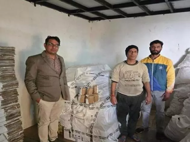 Jind: पुलिस ने नकली देसी घी बनाने का बड़ा नेटवर्क पकड़ा Jind: पुलिस ने नकली देसी घी बनाने का बड़ा नेटवर्क पकड़ा