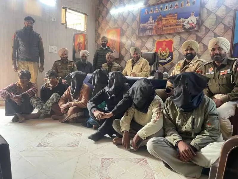 Amritsar district में ‘ऑपरेशन प्रहार’ के तहत 367 लोग गिरफ्तार Amritsar district में ‘ऑपरेशन प्रहार’ के तहत 367 लोग गिरफ्तार