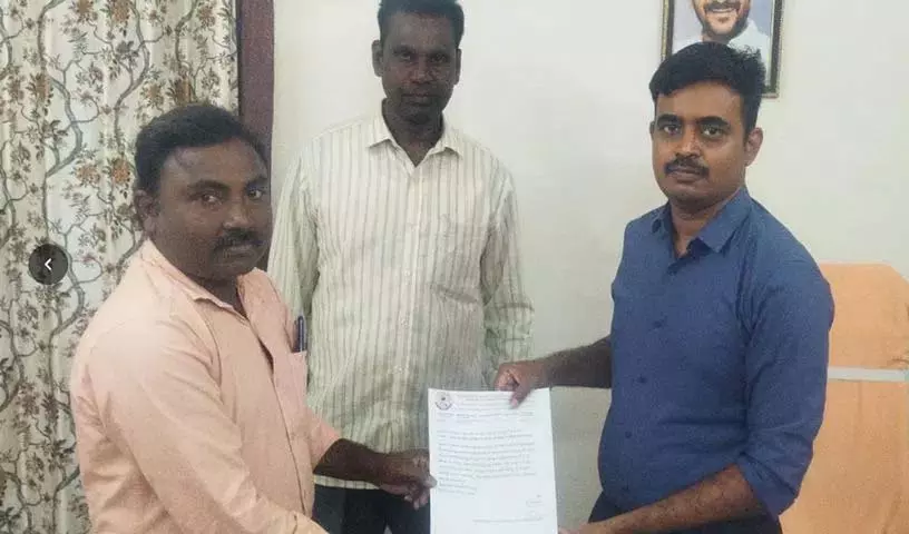 Singareni Mallepally ओपनकास्ट वर्क्स में वाहनों के खिलाफ आरोप Singareni Mallepally ओपनकास्ट वर्क्स में वाहनों के खिलाफ आरोप