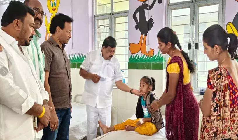 मरीजों को बेहतर इलाज मिलना चाहिए: MLA Balunayak मरीजों को बेहतर इलाज मिलना चाहिए: MLA Balunayak
