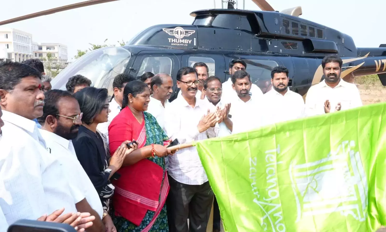 Telangana: सीथक्का ने मेदाराम जतारा के लिए हेलीकॉप्टर सेवा शुरू की Telangana: सीथक्का ने मेदाराम जतारा के लिए हेलीकॉप्टर सेवा शुरू की