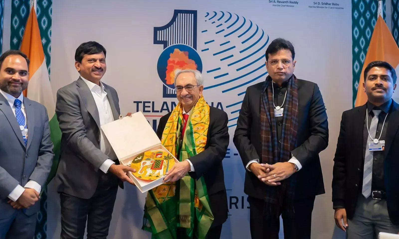 Telangana: गोदरेज अपने डेयरी प्लांट के विस्तार के लिए ₹150 करोड़ का निवेश करेगा Telangana: गोदरेज अपने डेयरी प्लांट के विस्तार के लिए ₹150 करोड़ का निवेश करेगा