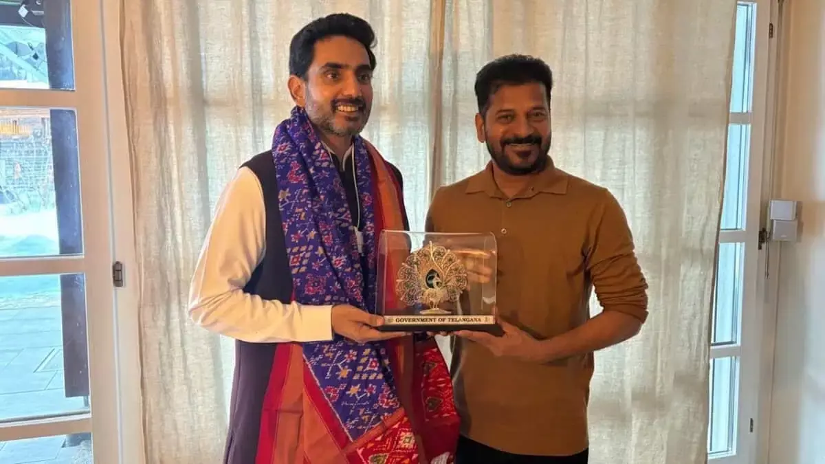 WEF में रेवंत रेड्डी और लोकेश की मुलाकात; तेलुगु राज्यों के सहयोग पर ज़ोर WEF में रेवंत रेड्डी और लोकेश की मुलाकात; तेलुगु राज्यों के सहयोग पर ज़ोर