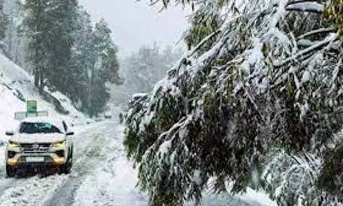 Himachal Pradesh: आंधी के साथ बर्फबारी, कई जिलों में ऑरेंज और येलो अलर्ट जारी Himachal Pradesh: आंधी के साथ बर्फबारी, कई जिलों में ऑरेंज और येलो अलर्ट जारी