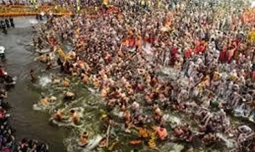 Prayagraj : बसंत पंचमी का प्रमुख स्नान, संगमनगरी में उमड़ा श्रद्धालुओं का सैलाब Prayagraj : बसंत पंचमी का प्रमुख स्नान, संगमनगरी में उमड़ा श्रद्धालुओं का सैलाब