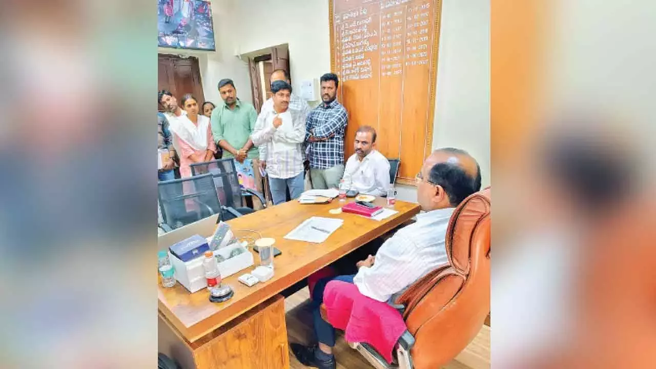 RR जिले के अधिकारियों को पेंडिंग फाइलों को समय सीमा के अंदर निपटाने का निर्देश दिया गया