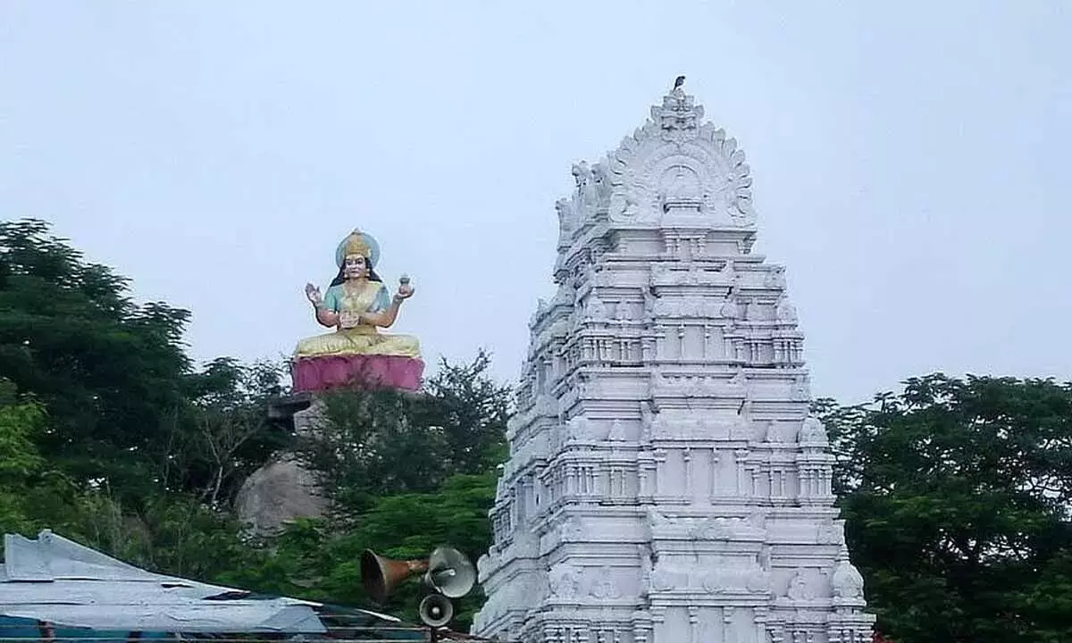 Telangana: वसंत पंचमी के दौरान बसारा के सरस्वती मंदिर में भक्तों की भीड़ उमड़ी