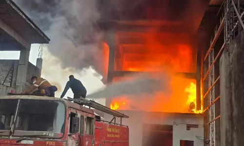 Jalandhar: कोल्ड स्टोर में भड़की आग, मौके पर पहुंची फायर ब्रिगेड Jalandhar: कोल्ड स्टोर में भड़की आग, मौके पर पहुंची फायर ब्रिगेड