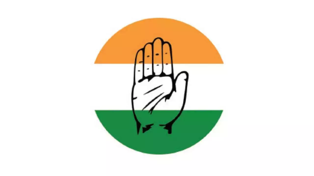 विवादित, दलबदलू विधायकों को लेकर टीजी Congress दुविधा में