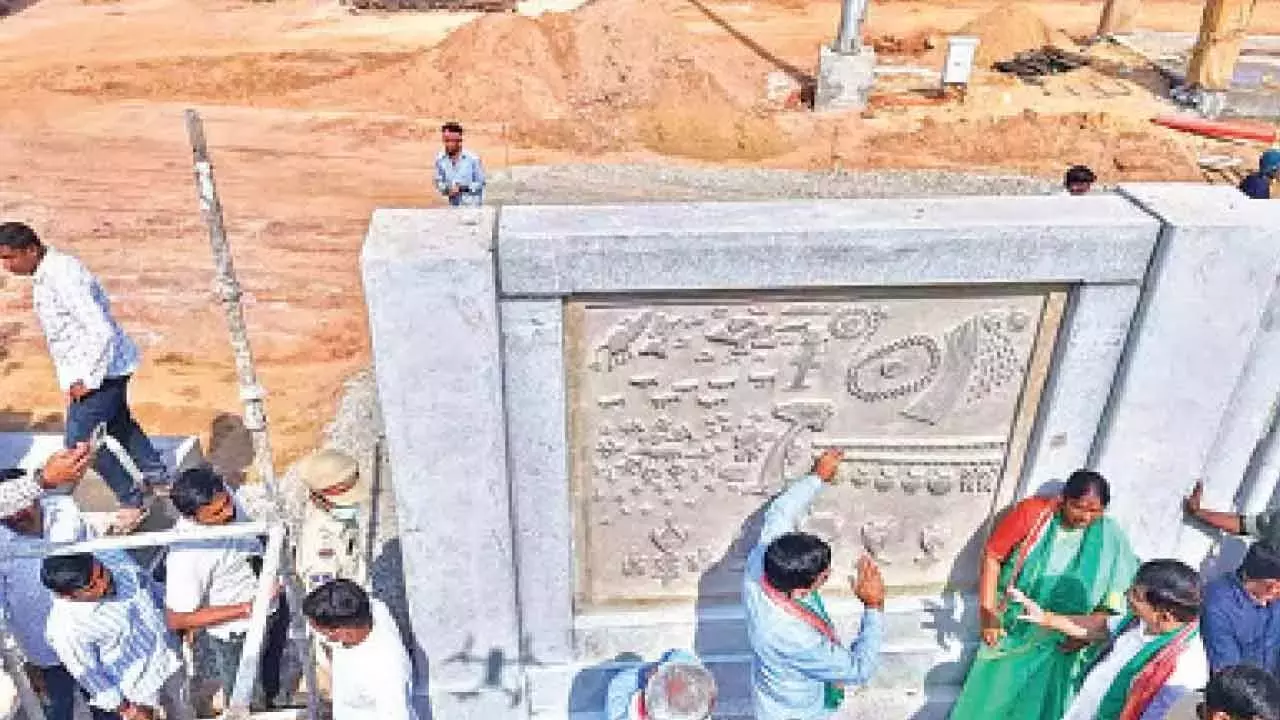Medaram को निर्बाध कनेक्टिविटी सुनिश्चित करने के लिए सड़क इंफ्रास्ट्रक्चर को बढ़ावा मिला Medaram को निर्बाध कनेक्टिविटी सुनिश्चित करने के लिए सड़क इंफ्रास्ट्रक्चर को बढ़ावा मिला