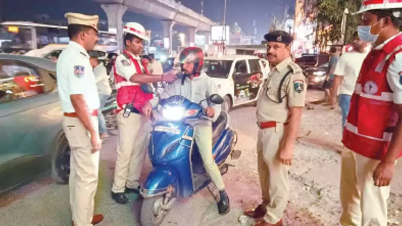 Telangana: न्यूयॉर्क में नशे में ड्राइविंग के खिलाफ कार्रवाई के बाद 270 लोगों को जेल हुई