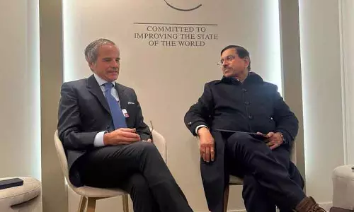 IAEA प्रमुख ने दावोस में प्रह्लाद जोशी से मुलाकात, परमाणु ऊर्जा पर चर्चा IAEA प्रमुख ने दावोस में प्रह्लाद जोशी से मुलाकात, परमाणु ऊर्जा पर चर्चा