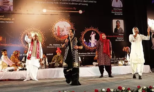 रोहतक University के कार्यक्रम में सांग ने बटोरी सुर्खियां रोहतक University के कार्यक्रम में सांग ने बटोरी सुर्खियां