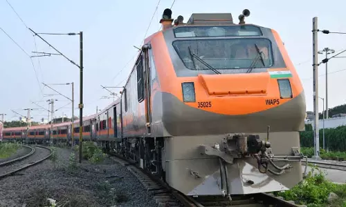 Mumbai-अहमदाबाद अमृत भारत एक्सप्रेस जल्द ही पटरियों पर दौड़ेगी Mumbai-अहमदाबाद अमृत भारत एक्सप्रेस जल्द ही पटरियों पर दौड़ेगी