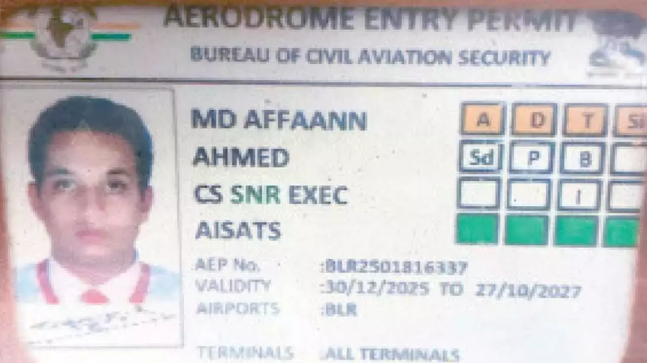 दक्षिण कोरियाई टूरिस्ट को सेक्शुअली हैरेस करने के आरोप में Airport स्टाफकर्मी गिरफ्तार दक्षिण कोरियाई टूरिस्ट को सेक्शुअली हैरेस करने के आरोप में Airport स्टाफकर्मी गिरफ्तार