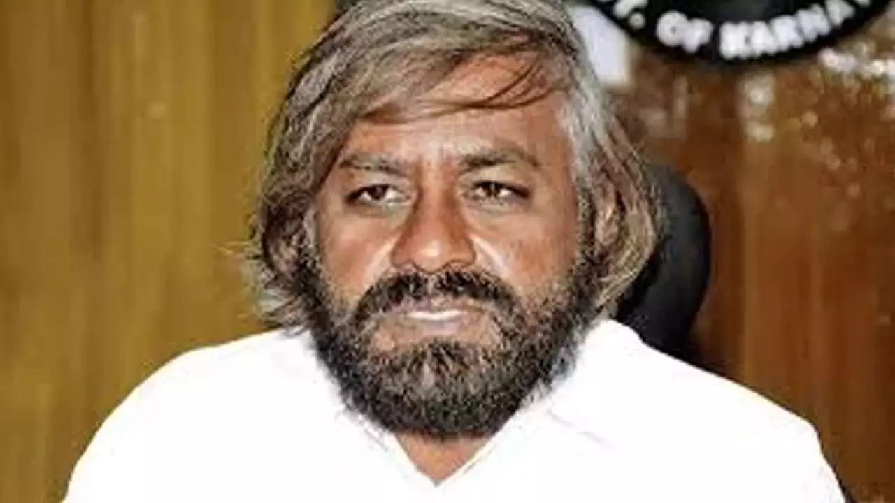 Karnataka: खांडरे ने नाराजगी जताई Karnataka: खांडरे ने नाराजगी जताई