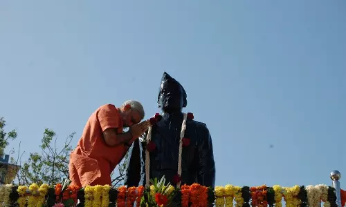 PM Modi के नेतृत्व में देश ने पराक्रम दिवस पर नेताजी को किया याद PM Modi के नेतृत्व में देश ने पराक्रम दिवस पर नेताजी को किया याद