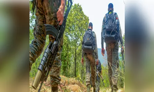 माओवादियों से फिर हुई मुठभेड़, एक महिला नक्सली की मौत माओवादियों से फिर हुई मुठभेड़, एक महिला नक्सली की मौत