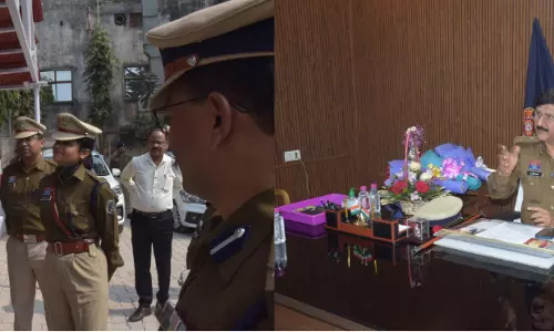 रायपुर पुलिस कमिश्नर डॉ संजीव शुक्ला ने संभाला पदभार