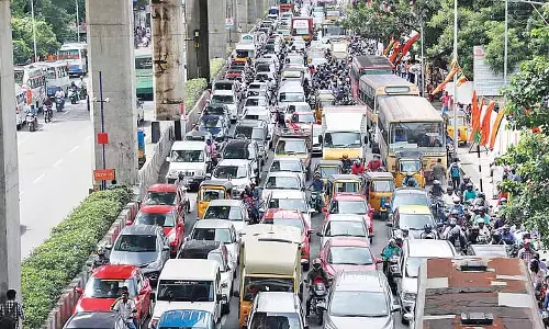 टैक्सिंग राइड, Bengaluru दुनिया में दूसरा सबसे ज़्यादा भीड़भाड़ वाला शहर, चेन्नई 32वें स्थान पर टैक्सिंग राइड, Bengaluru दुनिया में दूसरा सबसे ज़्यादा भीड़भाड़ वाला शहर, चेन्नई 32वें स्थान पर
