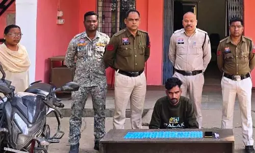 नशे पर सख्त कार्रवाई, नशीली कैप्सूल सप्लाई करते युवक अरेस्ट नशे पर सख्त कार्रवाई, नशीली कैप्सूल सप्लाई करते युवक अरेस्ट