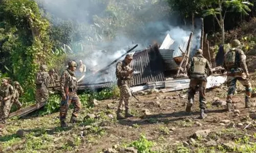 Mizoram: असम राइफल्स ने चम्फाई से 2.057 किलोग्राम हेरोइन ज़ब्त की Mizoram: असम राइफल्स ने चम्फाई से 2.057 किलोग्राम हेरोइन ज़ब्त की