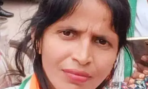 घर खाली का आदेश मिलने पर महिला ने की खुदकुशी करने की कोशिश घर खाली का आदेश मिलने पर महिला ने की खुदकुशी करने की कोशिश