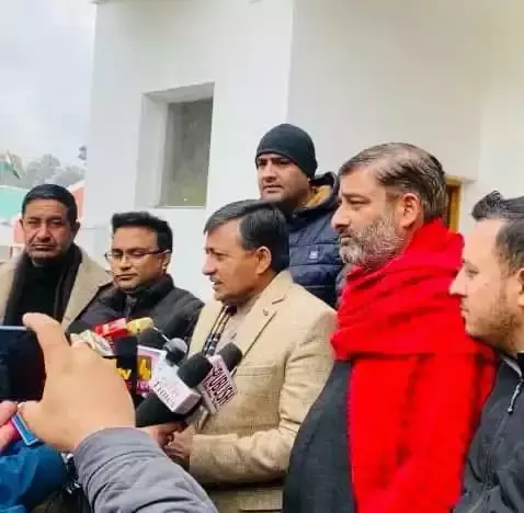 Jammu: जम्मू प्रांत पर टिप्पणी को लेकर विबोध का उमर पर हमला Jammu: जम्मू प्रांत पर टिप्पणी को लेकर विबोध का उमर पर हमला