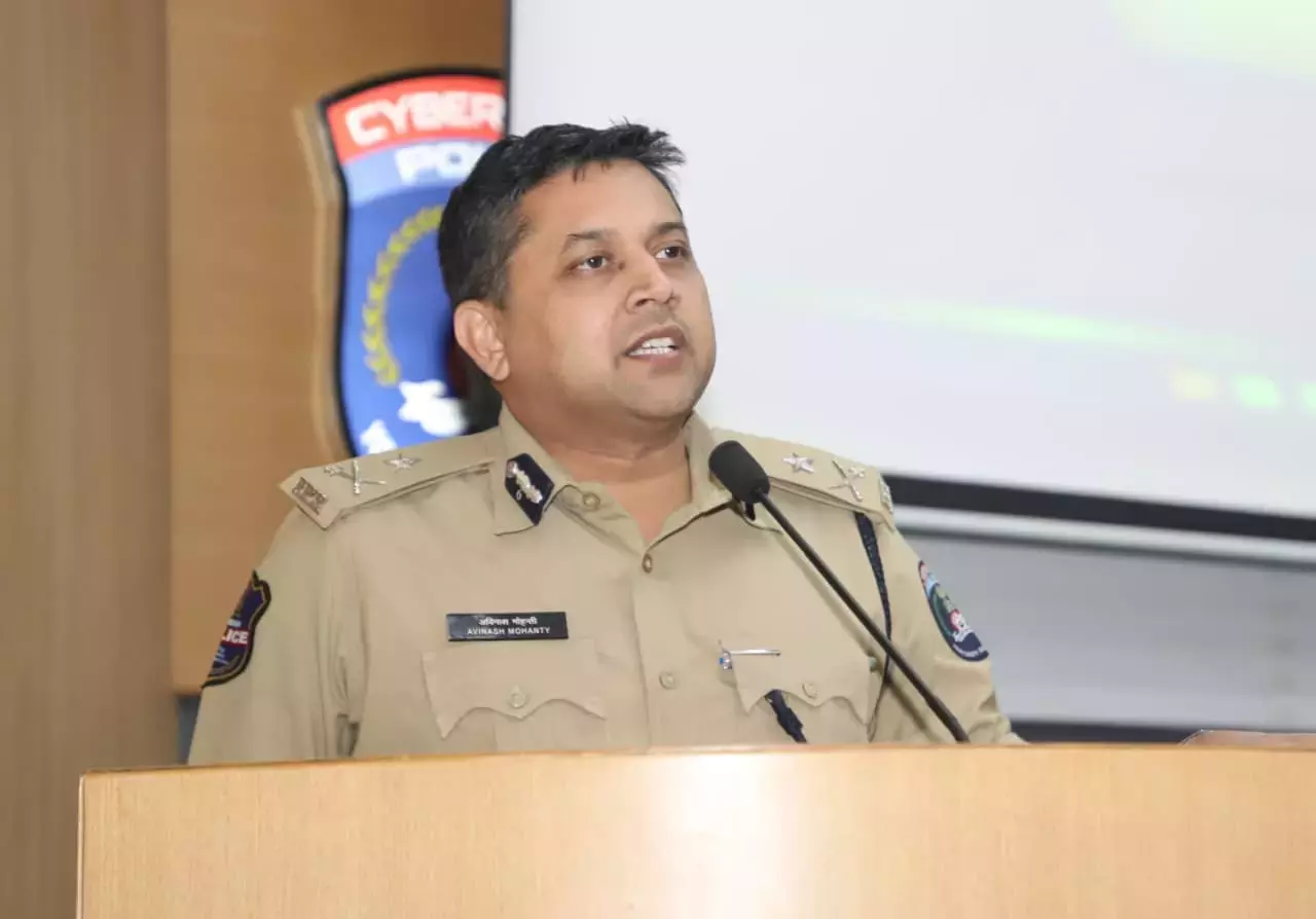 Telangana : 2025 में साइबराबाद में पार्ट टाइम जॉब फ्रॉड सबसे बड़ा क्राइम रहा Telangana : 2025 में साइबराबाद में पार्ट टाइम जॉब फ्रॉड सबसे बड़ा क्राइम रहा