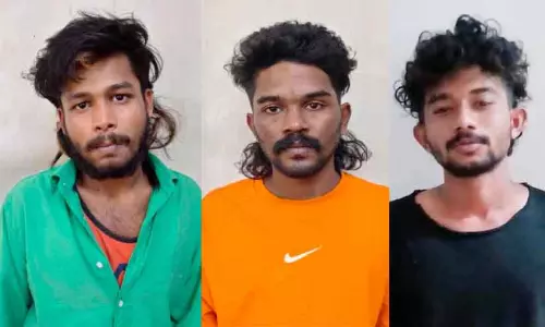 Flat में डकैती: तीन संदिग्ध गिरफ्तार Flat में डकैती: तीन संदिग्ध गिरफ्तार