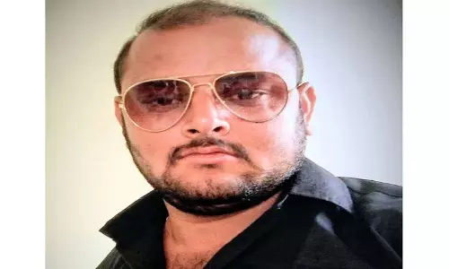 35 वर्षीय यारकला संतोष कुमार ने कट्टंगुर में Suicide कर ली 35 वर्षीय यारकला संतोष कुमार ने कट्टंगुर में Suicide कर ली