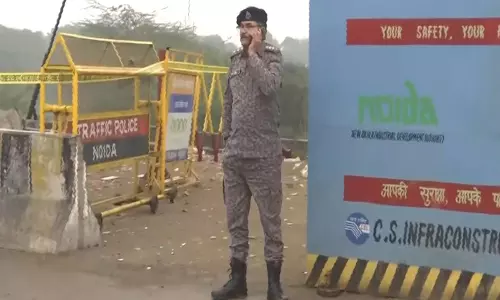 तकनीशियन की मौत के बाद NDRF ने नोएडा घटनास्थल का निरीक्षण किया, एनजीटी ने स्वतः संज्ञान लिया तकनीशियन की मौत के बाद NDRF ने नोएडा घटनास्थल का निरीक्षण किया, एनजीटी ने स्वतः संज्ञान लिया