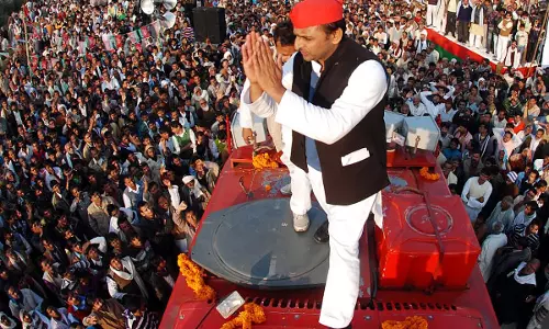 Lucknow: अखिलेश यादव ने उठाया धर्म और संस्कृति का मुद्दा Lucknow: अखिलेश यादव ने उठाया धर्म और संस्कृति का मुद्दा