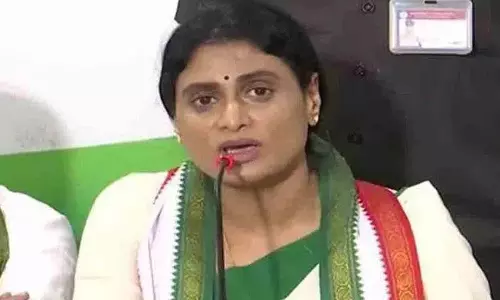 चंद्रबाबू को मोदी से समर्थन वापस लेना चाहिए: YS Sharmila की मांग चंद्रबाबू को मोदी से समर्थन वापस लेना चाहिए: YS Sharmila की मांग