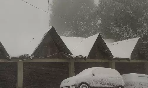 Shimla में ताजा बर्फबारी से राहत Shimla में ताजा बर्फबारी से राहत