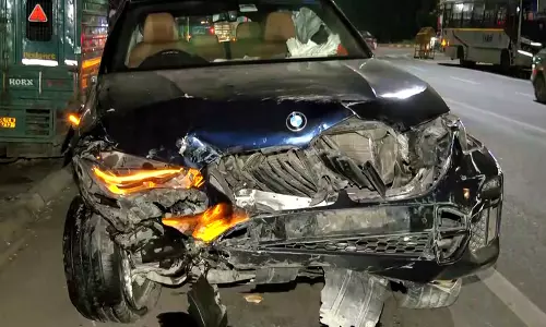 BMW दुर्घटना मामला: अदालत ने आरोपपत्र का संज्ञान लिया, आरोपी गगन प्रीत को समन जारी किया BMW दुर्घटना मामला: अदालत ने आरोपपत्र का संज्ञान लिया, आरोपी गगन प्रीत को समन जारी किया