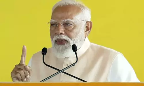 DMK सरकार जनता की बजाय केवल एक परिवार की सेवा में जुटी है: प्रधानमंत्री मोदी DMK सरकार जनता की बजाय केवल एक परिवार की सेवा में जुटी है: प्रधानमंत्री मोदी