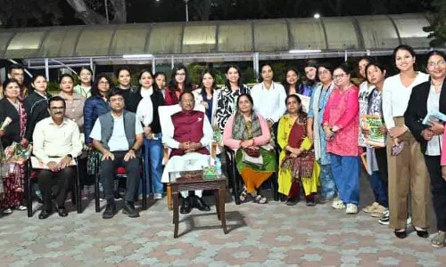 महिला पत्रकार अपने साहस से कर रहीं लोकतंत्र के चौथे स्तंभ को मजबूत : CM साय महिला पत्रकार अपने साहस से कर रहीं लोकतंत्र के चौथे स्तंभ को मजबूत : CM साय