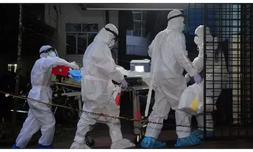 पश्चिम बंगाल में Nipah वायरस का प्रकोप: 5 लोग संक्रमित, 100 क्वारंटाइन में, कोई इलाज नहीं पश्चिम बंगाल में Nipah वायरस का प्रकोप: 5 लोग संक्रमित, 100 क्वारंटाइन में, कोई इलाज नहीं