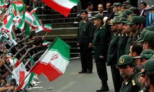 विरोध प्रदर्शनों के बाद Iran के रिवोल्यूशनरी गार्ड्स असली पावर सेंटर के तौर पर उभर रहे विरोध प्रदर्शनों के बाद Iran के रिवोल्यूशनरी गार्ड्स असली पावर सेंटर के तौर पर उभर रहे