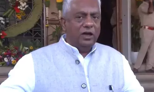 कर्नाटक के राज्यपाल के वॉकआउट पर Congress नेता का रुख: राज्यपाल को तुरंत हटाया जाए