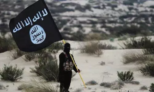 Syria में जेल तोड़कर भागे दाएश आतंकी, EU ने जताई गहरी चिंता Syria में जेल तोड़कर भागे दाएश आतंकी, EU ने जताई गहरी चिंता