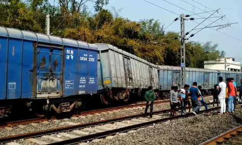 Balasore में मालगाड़ी पटरी से उतरी, रेल सेवाएं प्रभावित